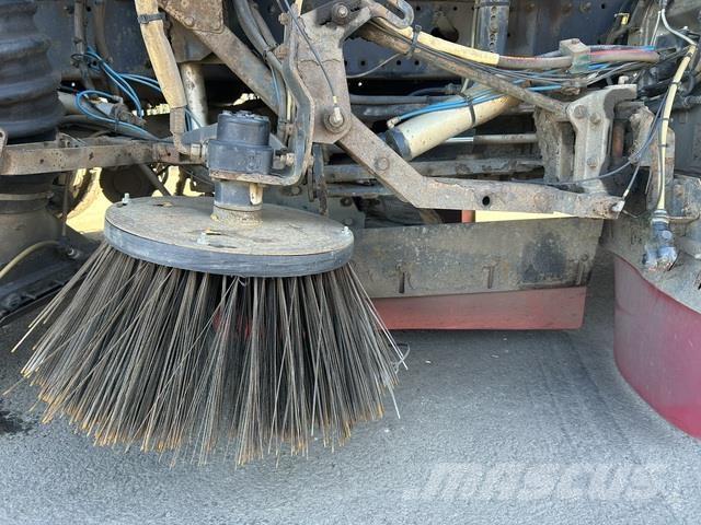 MAN TGM18.290 Autocarro spazzatrice