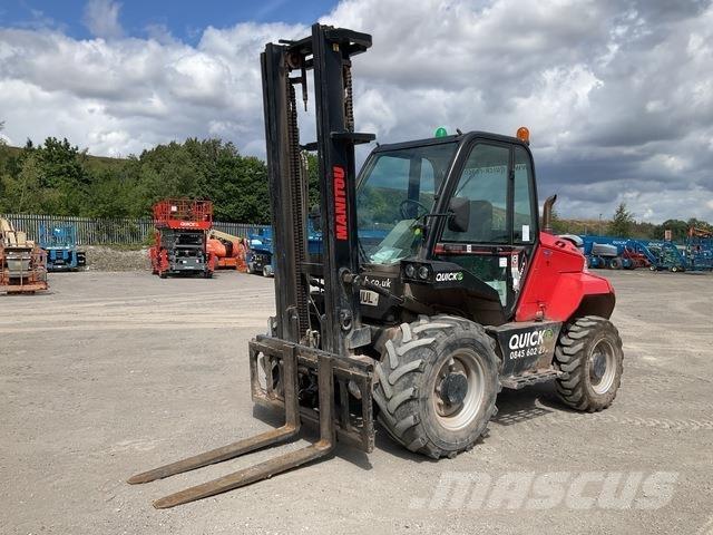 Manitou M30-4 Elevatore per esterni