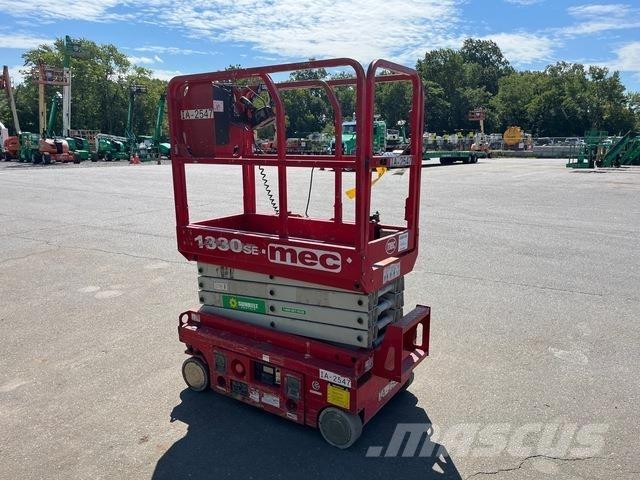 MEC 1330SE Piattaforme a pantografo