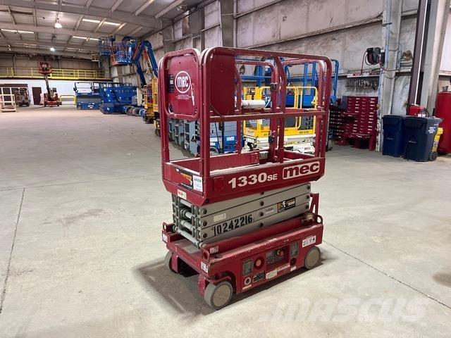 MEC 1330SE Piattaforme a pantografo
