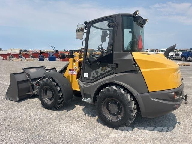 Mecalac AX850 Pale gommate
