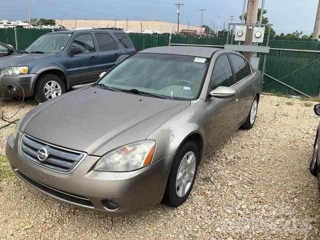 Nissan Altima Auto