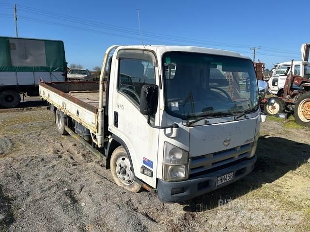 Nissan Atlas Camion con sponde ribaltabili