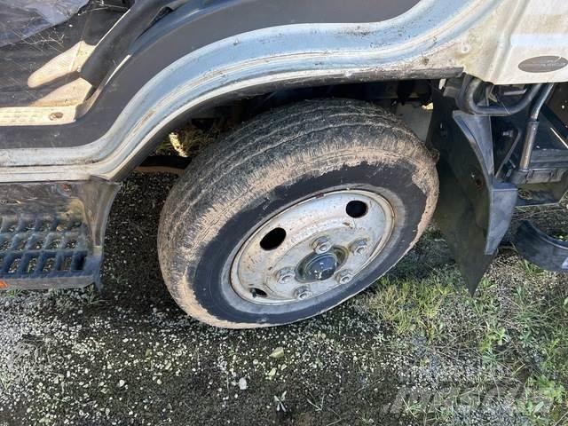 Nissan Atlas Camion con sponde ribaltabili