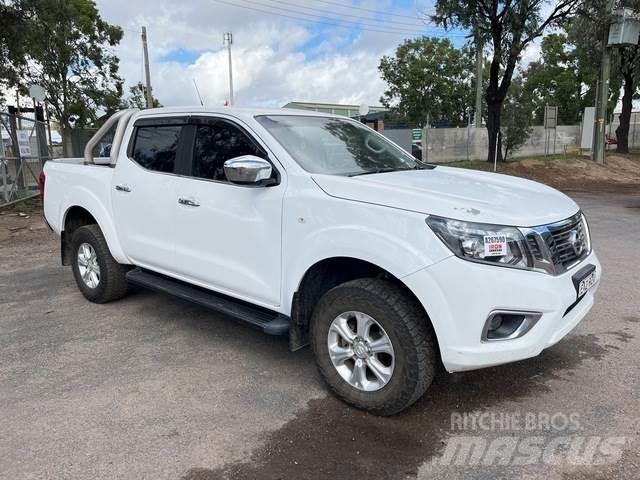 Nissan Navara Pick up/Fiancata ribaltabile