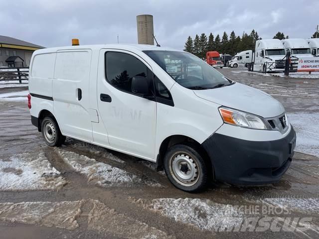 Nissan NV200 Furgone chiuso