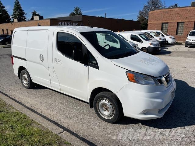 Nissan NV200 Furgone chiuso