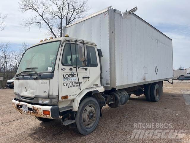 Nissan UD2600 Camion cassonati