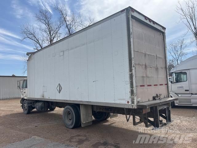 Nissan UD2600 Camion cassonati