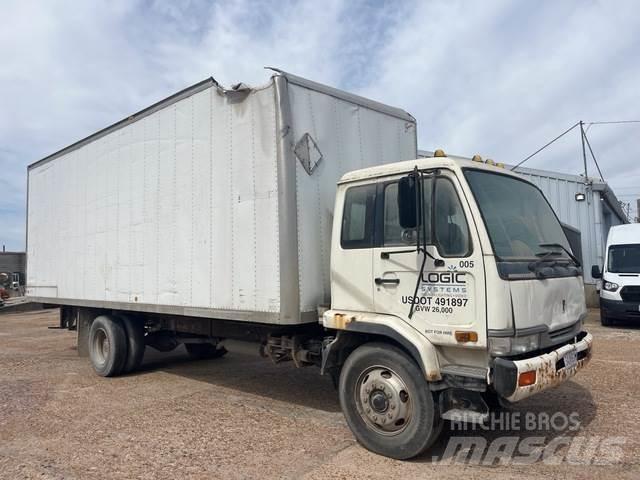 Nissan UD2600 Camion cassonati