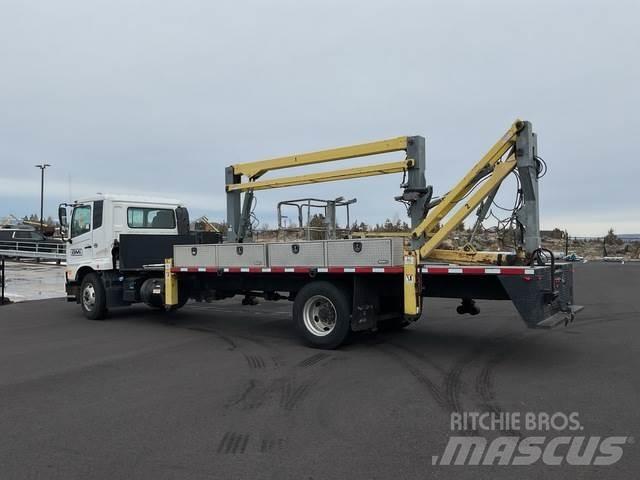 Nissan UD3300 Costruzioni - Altro