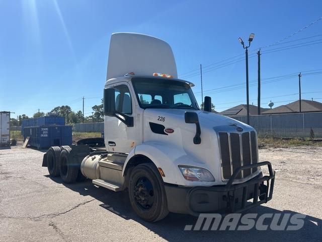 Peterbilt  Motrici e Trattori Stradali