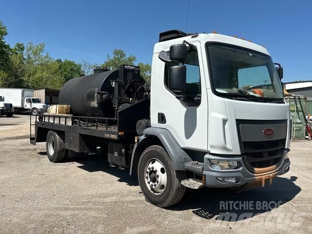 Peterbilt 220 Camion altro
