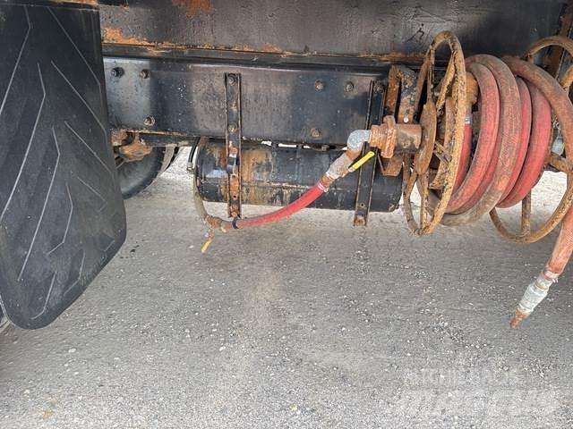 Peterbilt 330 Autocisterne