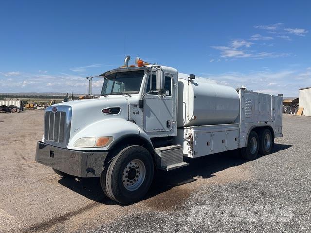Peterbilt 335 Cisterna