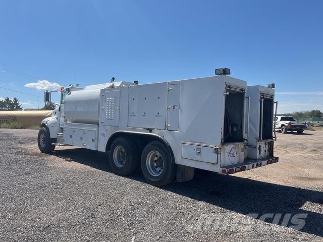 Peterbilt 335 Cisterna