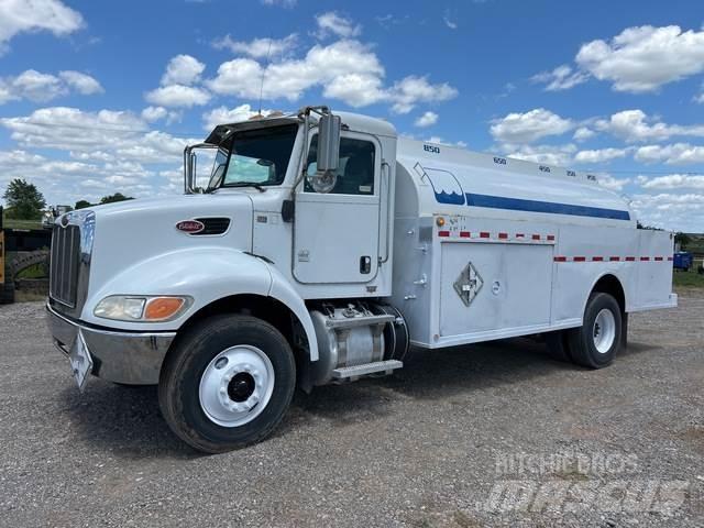 Peterbilt 337 Cisterna