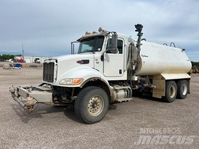 Peterbilt 348 Autocisterne