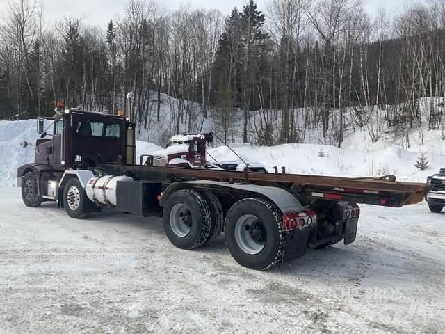 Peterbilt 377 Camion con cassone scarrabile