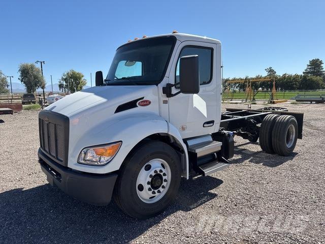 Peterbilt 537 Cabine e interni