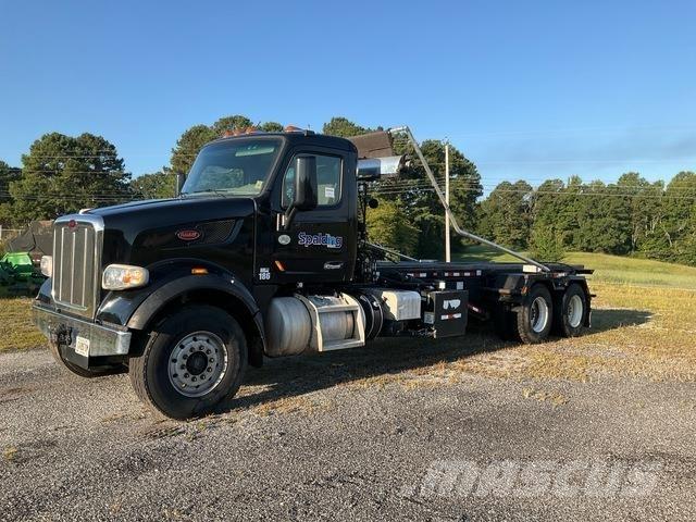 Peterbilt 567 Camion con cassone scarrabile