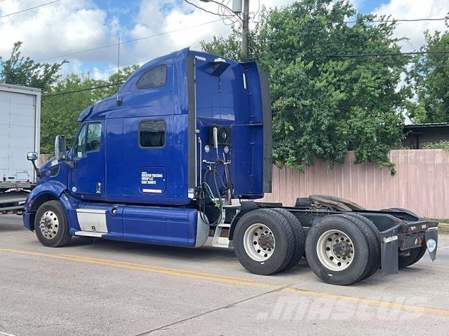 Peterbilt 587 Motrici e Trattori Stradali