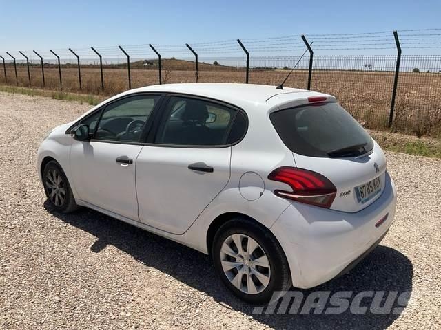 Peugeot 208 Auto