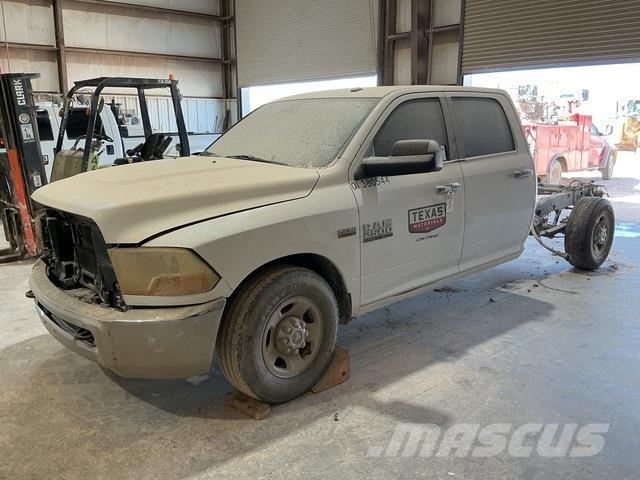 RAM 2500 Cabine e interni