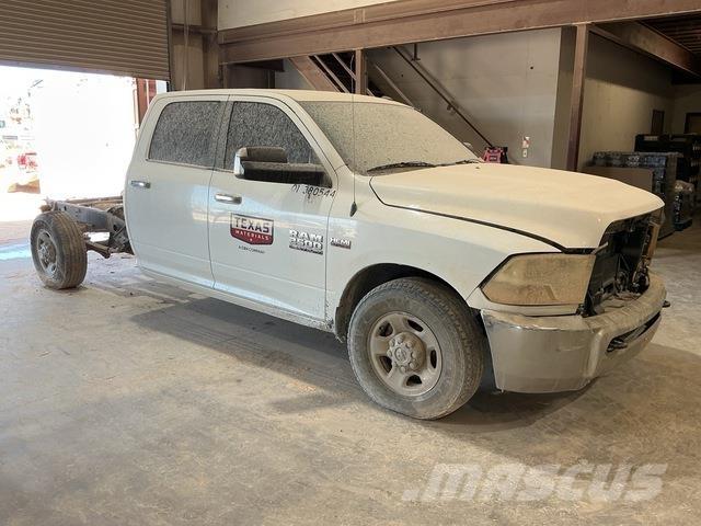 RAM 2500 Cabine e interni