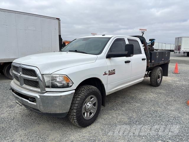 RAM 3500 Camion con sponde ribaltabili