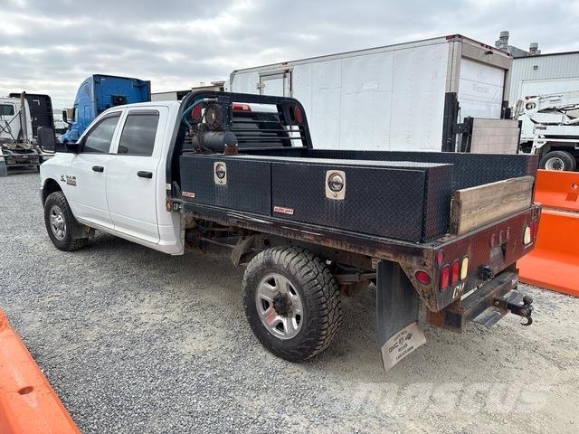 RAM 3500 Camion con sponde ribaltabili