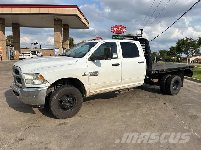 RAM 3500 Camion con sponde ribaltabili