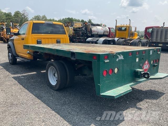 RAM 5500 Camion con sponde ribaltabili
