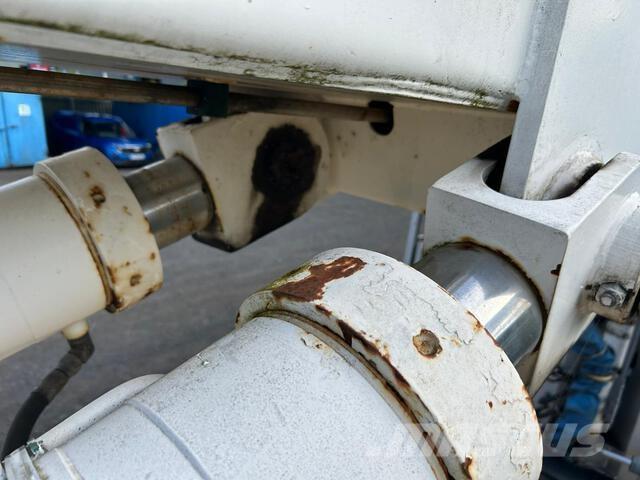 Scania P113ML Piattaforme autocarrate