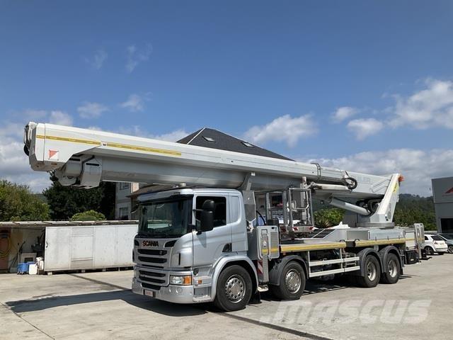 Scania P410LB Piattaforme autocarrate