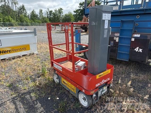 SkyJack SJ12 Sollevatori verticali
