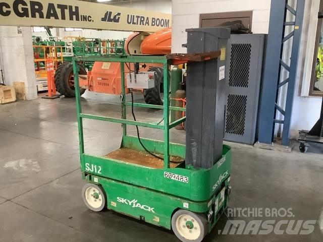 SkyJack SJ12 Sollevatori verticali