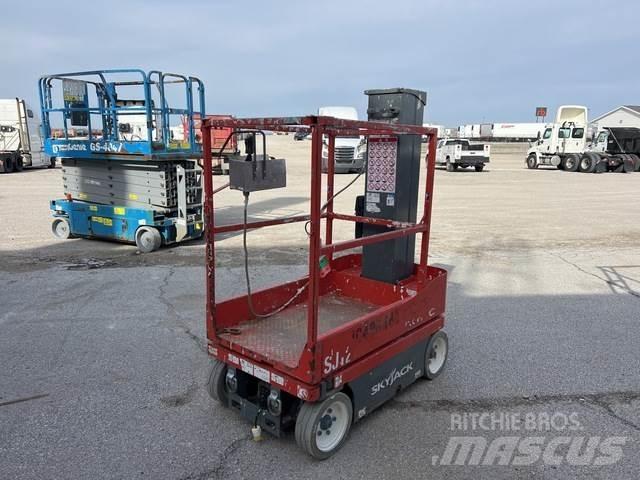 SkyJack SJ12 Sollevatori verticali