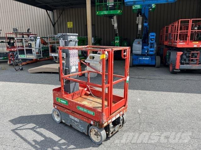 SkyJack SJ12 Sollevatori verticali