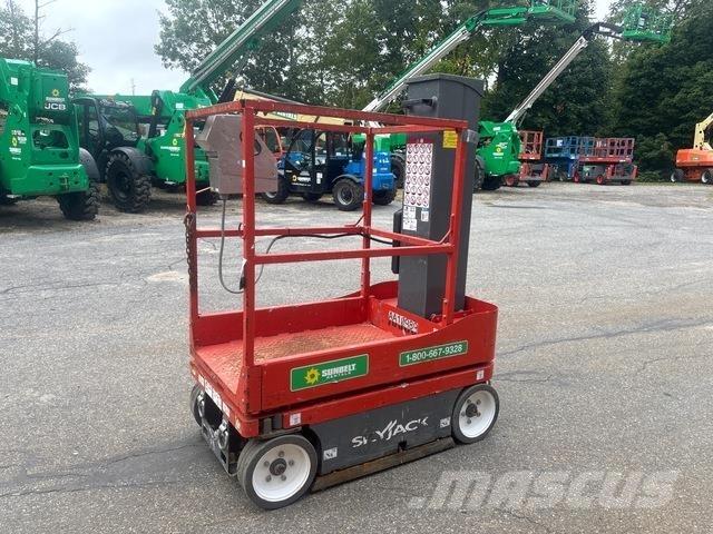 SkyJack SJ12 Sollevatori verticali
