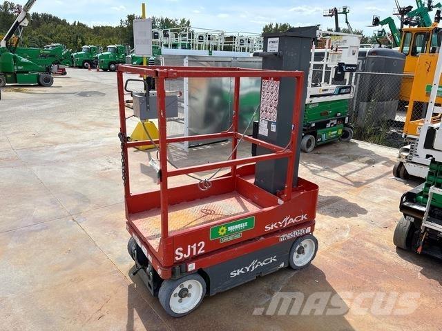 SkyJack SJ12 Sollevatori verticali