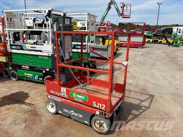 SkyJack SJ12 Sollevatori verticali