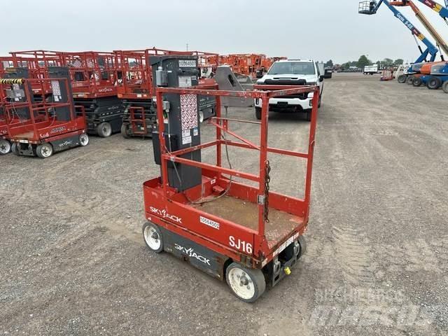 SkyJack SJ16 Sollevatori verticali