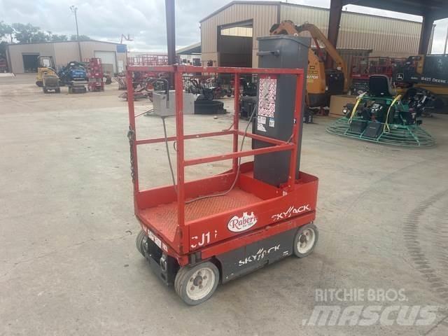 SkyJack SJ16 Sollevatori verticali