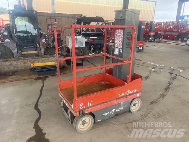 SkyJack SJ16 Sollevatori verticali