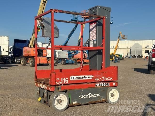 SkyJack SJ16 Sollevatori verticali