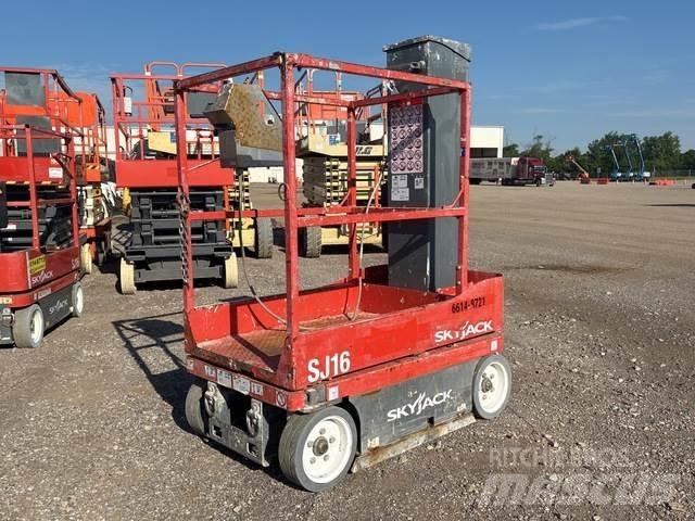 SkyJack SJ16 Sollevatori verticali