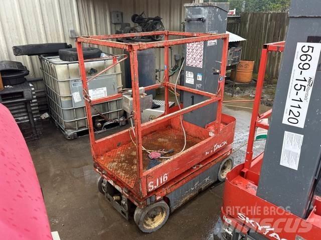 SkyJack SJ16 Sollevatori verticali