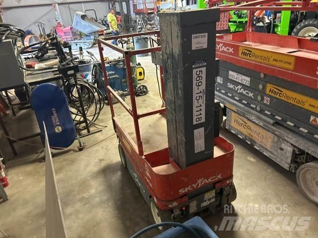 SkyJack SJ16 Sollevatori verticali