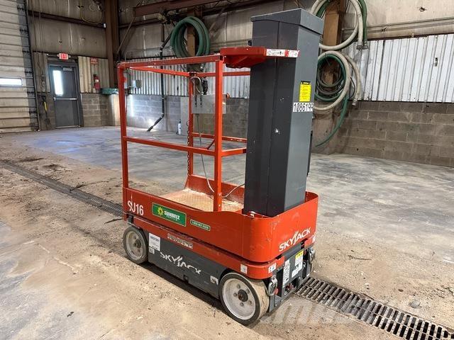 SkyJack SJ16 Sollevatori verticali